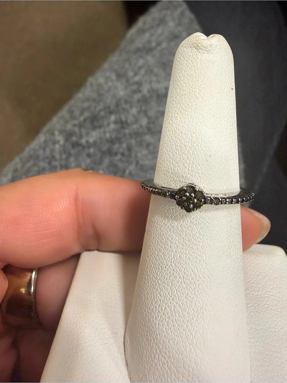 Dainty 925 + Dark Green Ring Sz 6